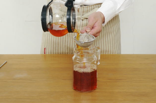 保存容器に移し替える