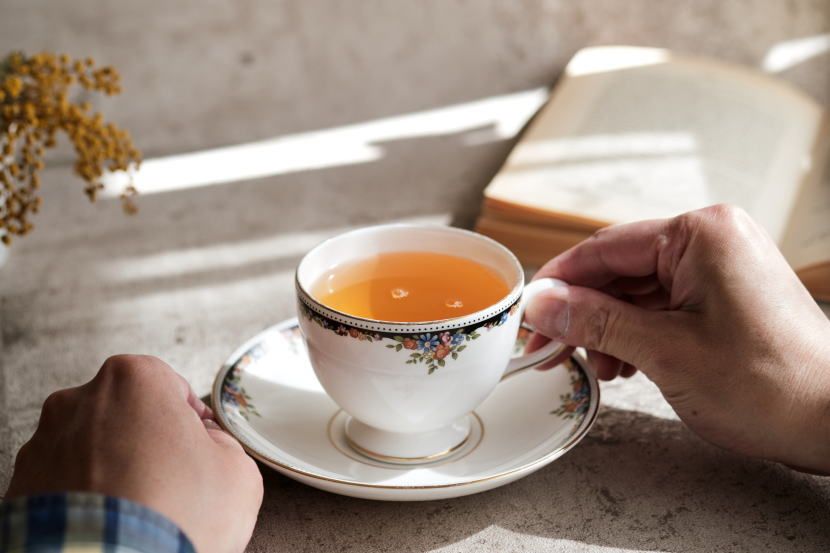 カフェの紅茶、ティーカップで提供する？ or ティーポットで提供する？