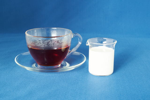 茶葉６ｇの紅茶100mlミルク50ml