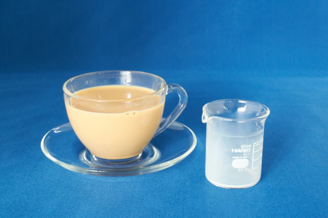 茶葉６ｇの紅茶100mlミルク50mlのミルクティー